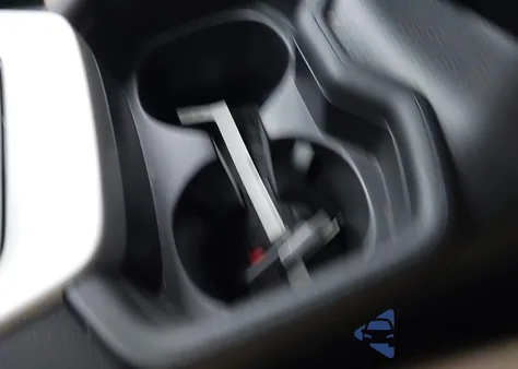 2021 Toyota Rav4 Xle из США, поврежденный, VIN 2T3P1RFV5MW213028